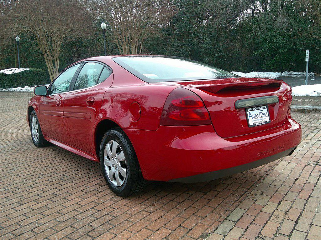 used 2007 Pontiac Grand Prix car, priced at $6,995