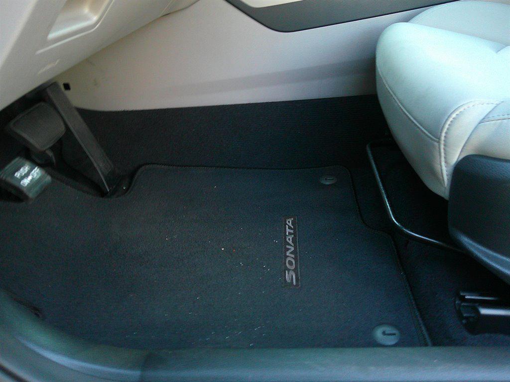 used 2016 Hyundai Sonata Hybrid car, priced at $12,995