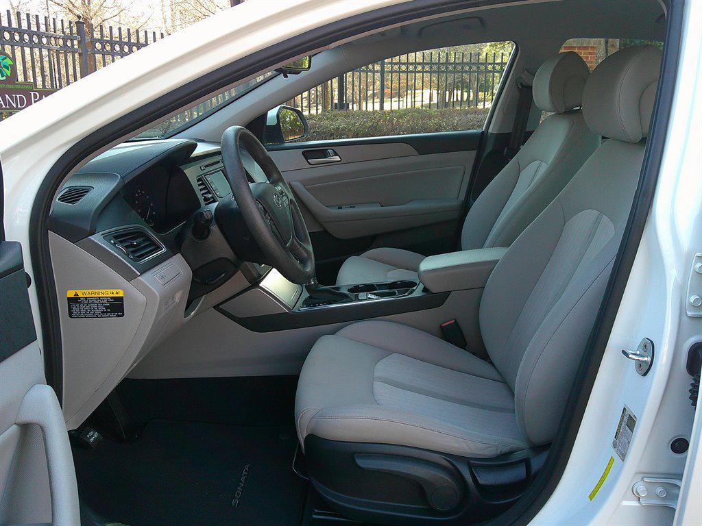 used 2016 Hyundai Sonata Hybrid car, priced at $12,995