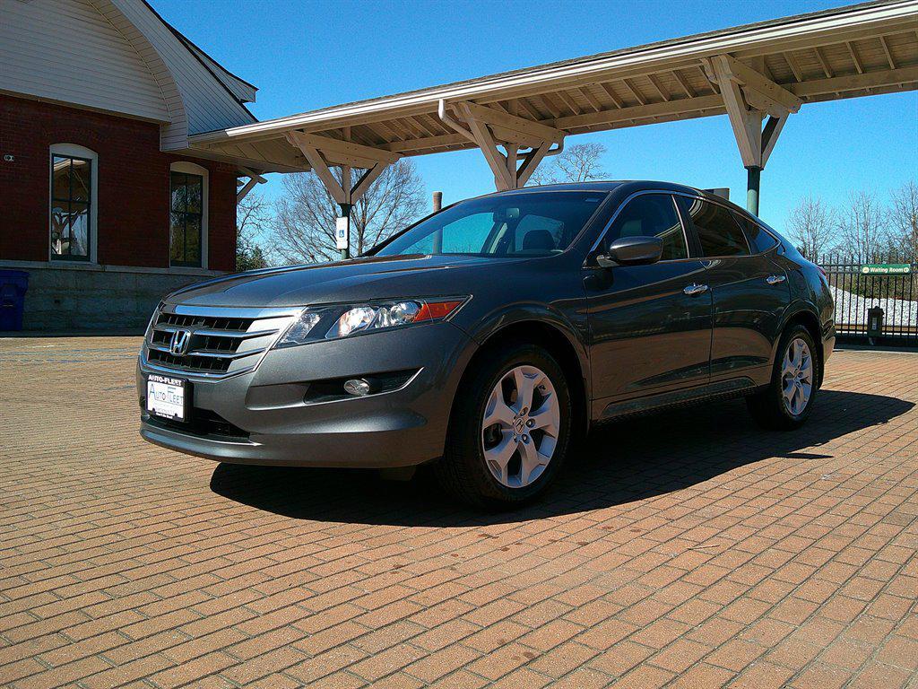used 2012 Honda Crosstour car, priced at $15,000