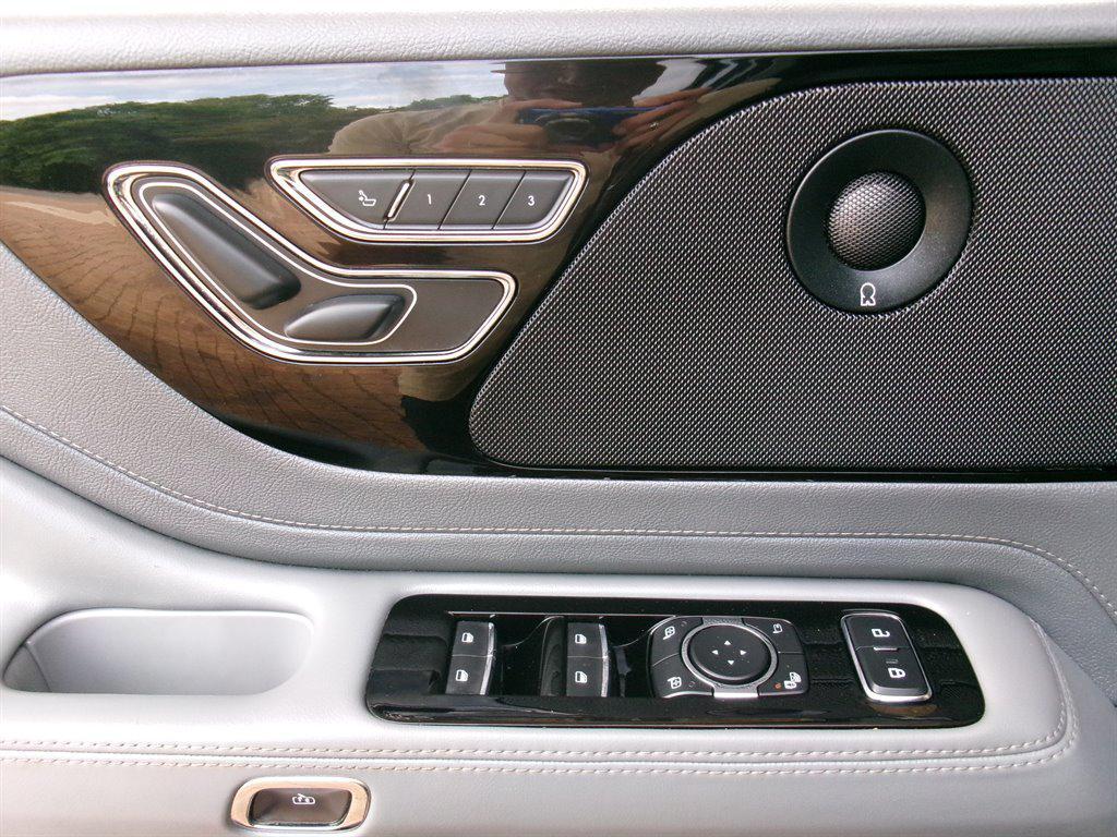 used 2020 Lincoln Aviator car, priced at $29,995