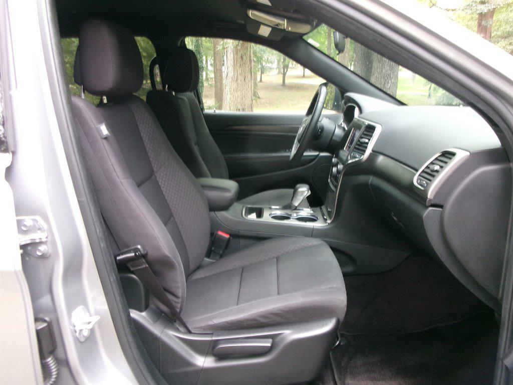 used 2018 Jeep Grand Cherokee car, priced at $18,995