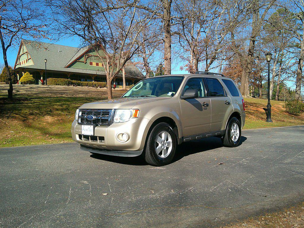 used 2010 Ford Escape car, priced at $9,995