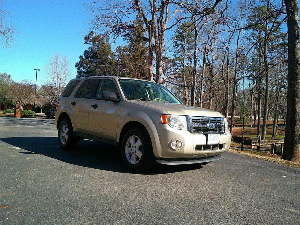 used 2010 Ford Escape car, priced at $9,995