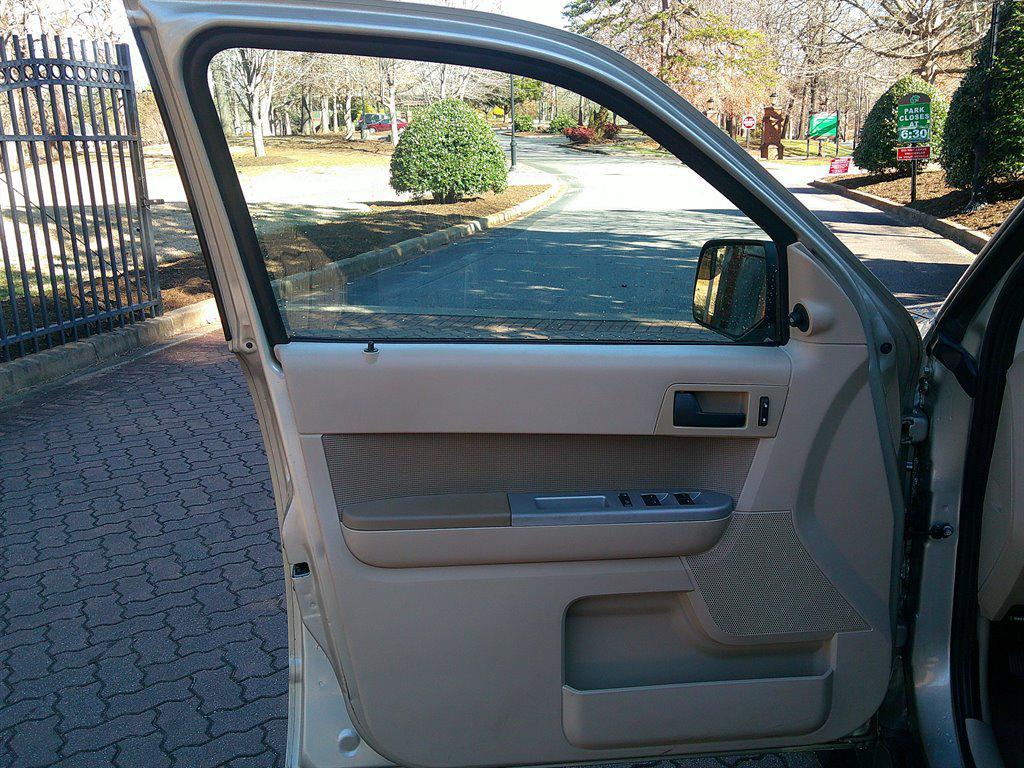 used 2010 Ford Escape car, priced at $9,995