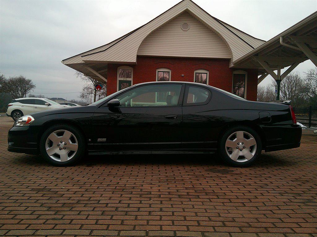 used 2007 Chevrolet Monte Carlo car, priced at $12,990