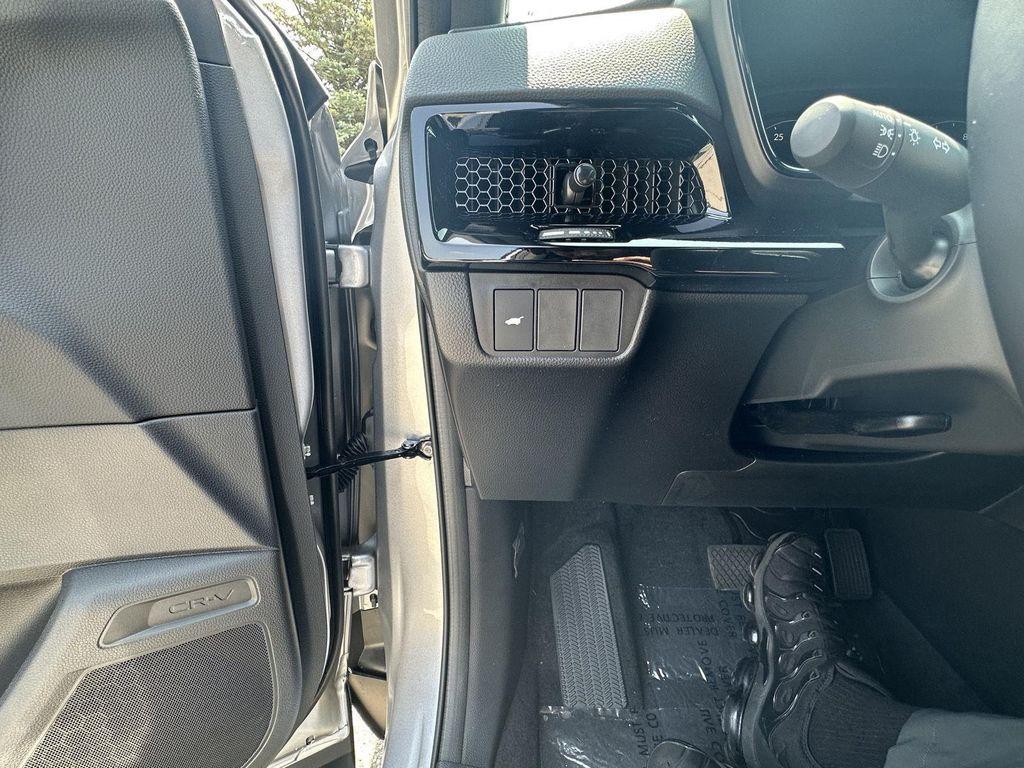 new 2026 Honda CR-V Hybrid car, priced at $43,605