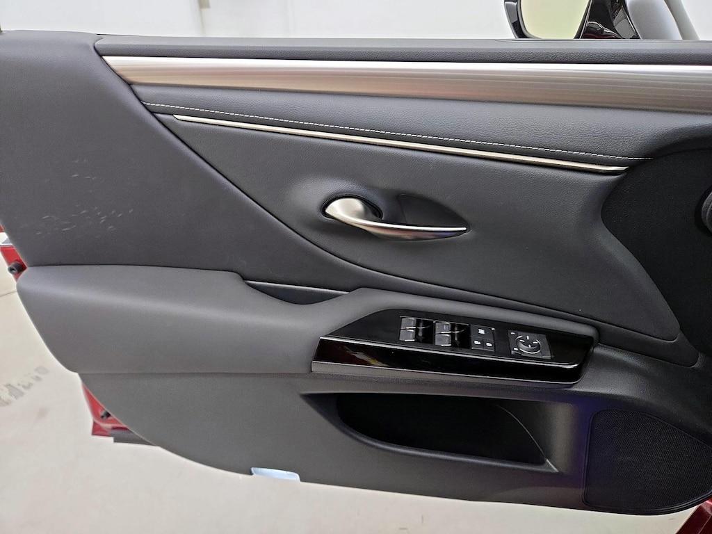 used 2022 Lexus ES 300h car, priced at $35,998