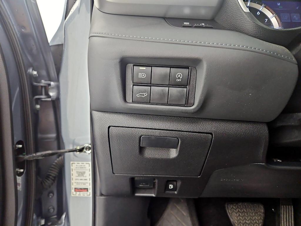 used 2023 Toyota Highlander car, priced at $33,998