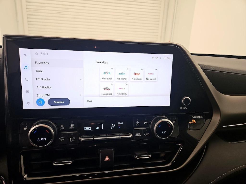 used 2023 Toyota Highlander car, priced at $33,998