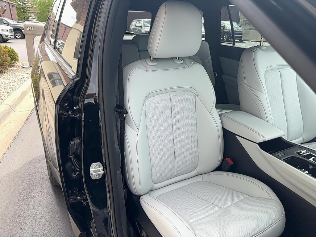 new 2026 Jeep Cherokee car, priced at $36,807