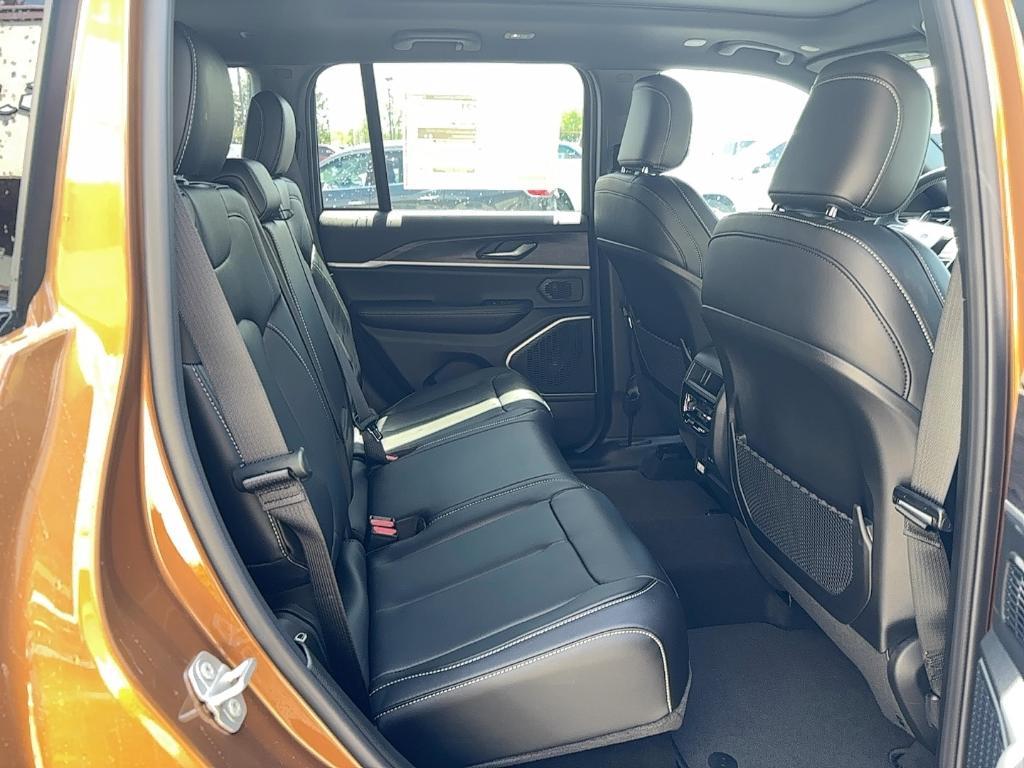 new 2026 Jeep Grand Cherokee car, priced at $41,110