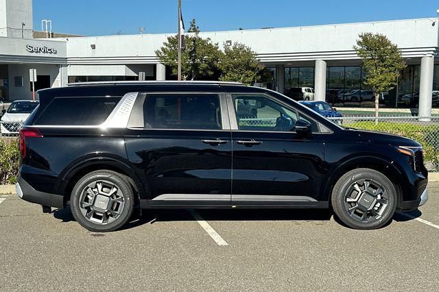 new 2026 Kia Carnival Hybrid car, priced at $47,290