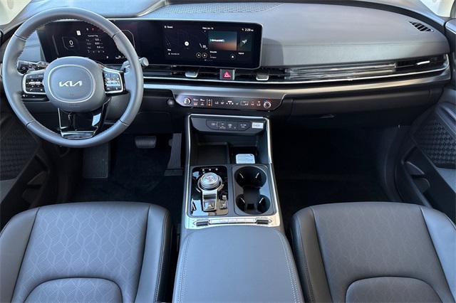 new 2026 Kia Carnival Hybrid car, priced at $51,080