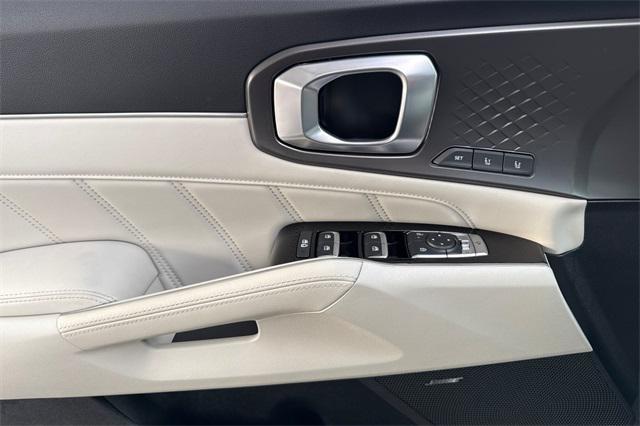 used 2025 Kia Sorento Plug-In Hybrid car, priced at $43,799
