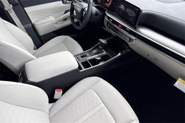 new 2026 Kia Sorento car, priced at $38,330