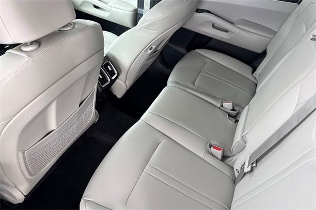 new 2026 Kia Sorento car, priced at $38,330