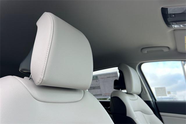 new 2026 Kia Sportage Hybrid car, priced at $35,610