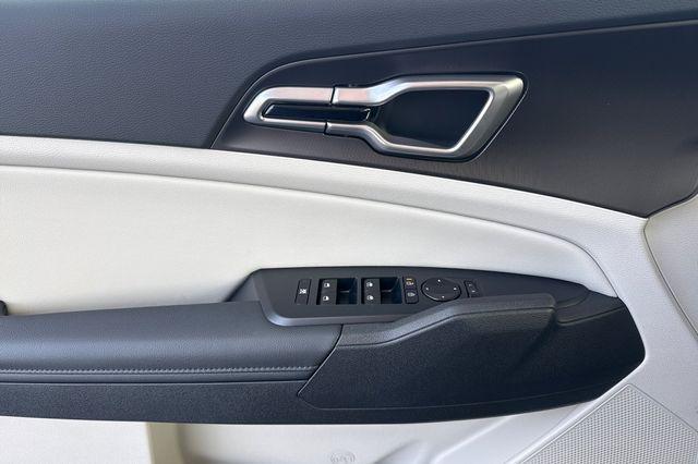 new 2026 Kia Sportage Hybrid car, priced at $36,610