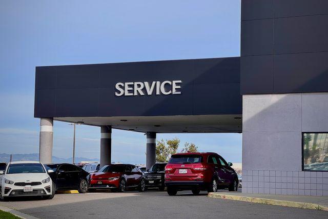 used 2014 Kia Sorento car, priced at $5,899