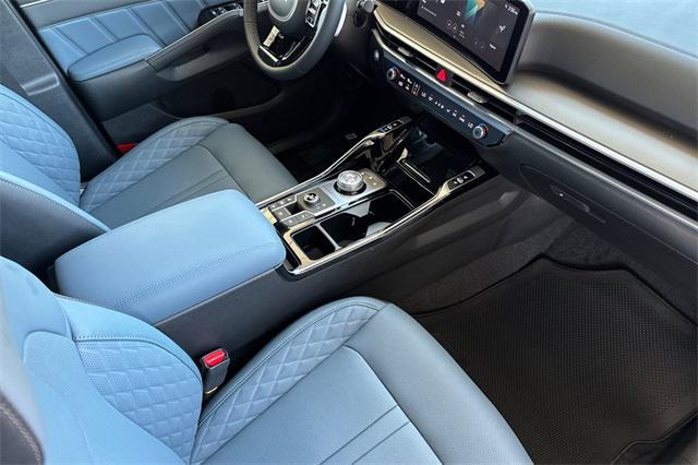 new 2025 Kia Sorento Hybrid car, priced at $48,865