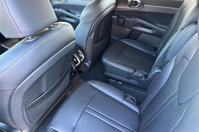 new 2026 Kia Sorento Hybrid car, priced at $44,775