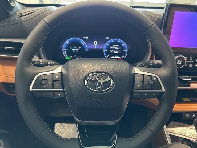 new 2026 Toyota Highlander Hybrid car, priced at $55,092