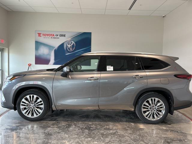 new 2026 Toyota Highlander Hybrid car, priced at $55,092