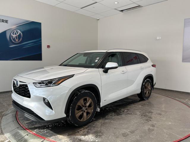 used 2023 Toyota Highlander Hybrid car, priced at $34,990