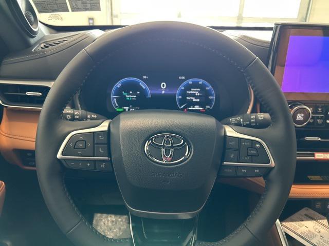 new 2026 Toyota Highlander Hybrid car, priced at $54,617