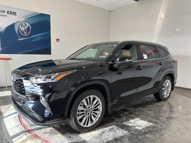 new 2026 Toyota Highlander Hybrid car, priced at $54,617