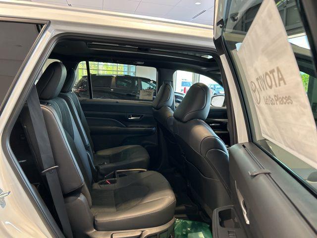 new 2026 Toyota Grand Highlander Hybrid car, priced at $62,091
