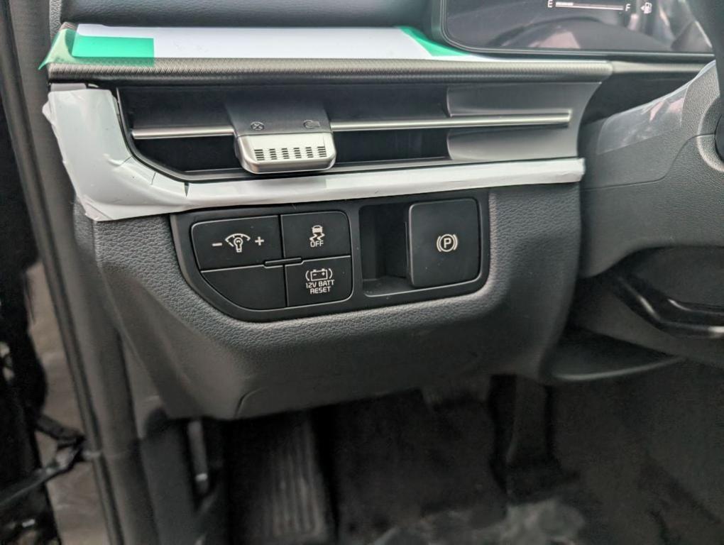 new 2026 Kia Sportage Hybrid car, priced at $33,735