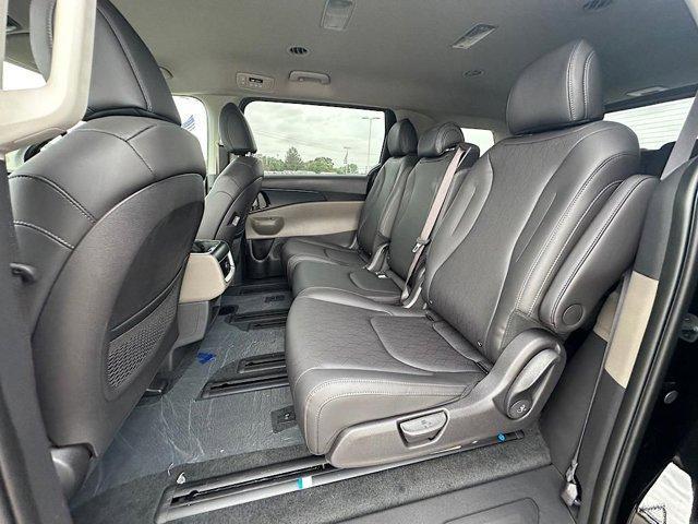 new 2026 Kia Carnival Hybrid car, priced at $39,912