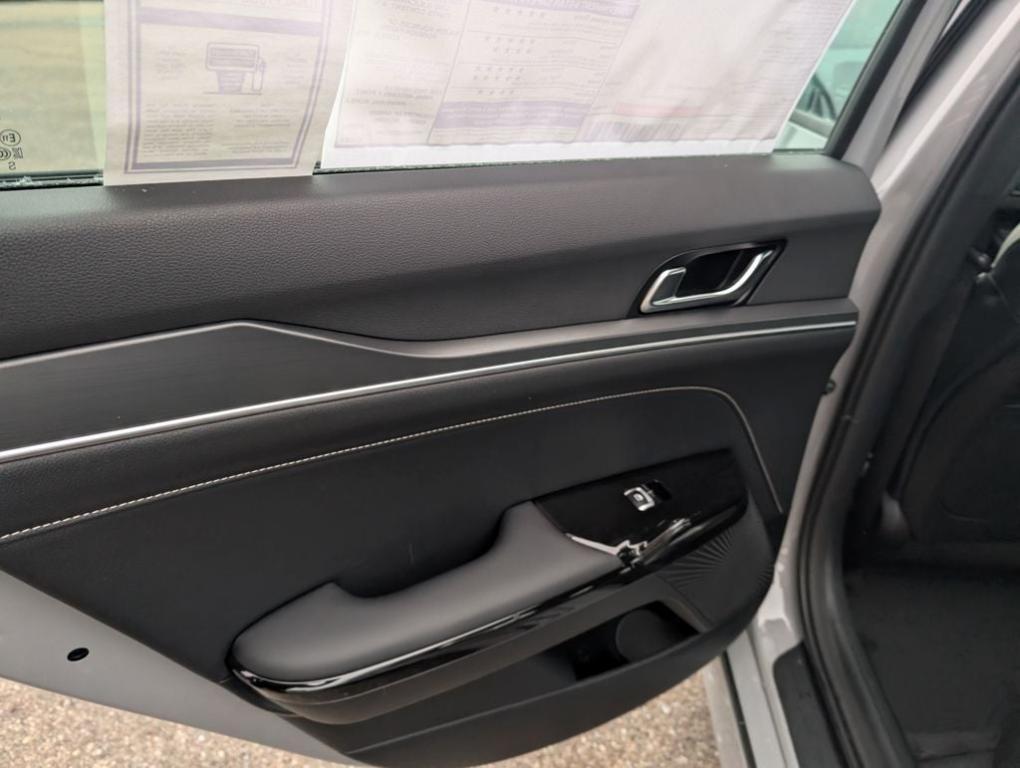 new 2026 Kia K5 car, priced at $33,120