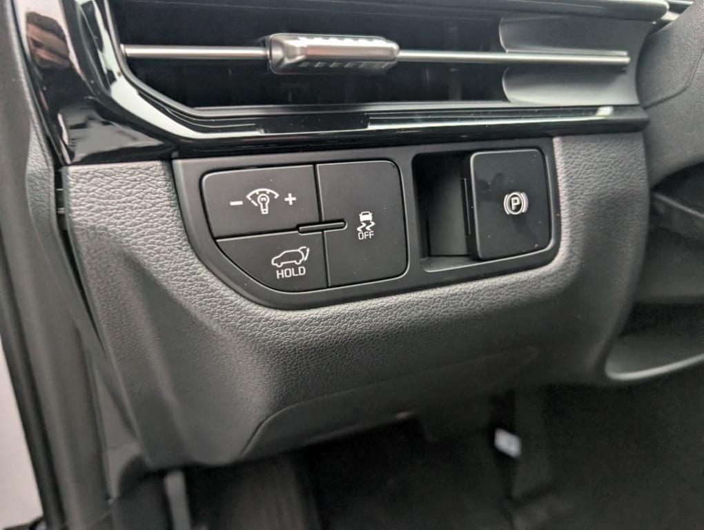 new 2026 Kia Sportage Hybrid car, priced at $40,585