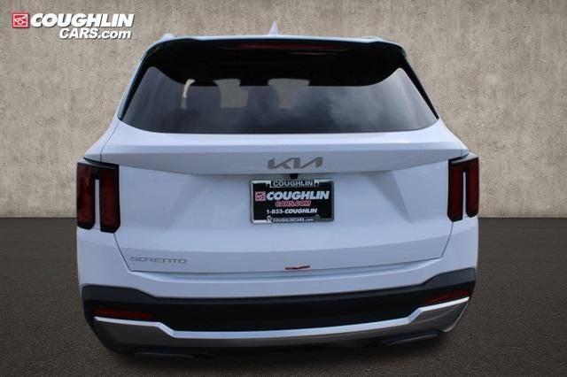 new 2025 Kia Sorento car, priced at $33,635