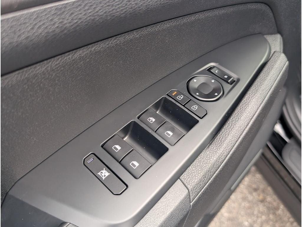 new 2026 Kia Sportage car, priced at $27,648