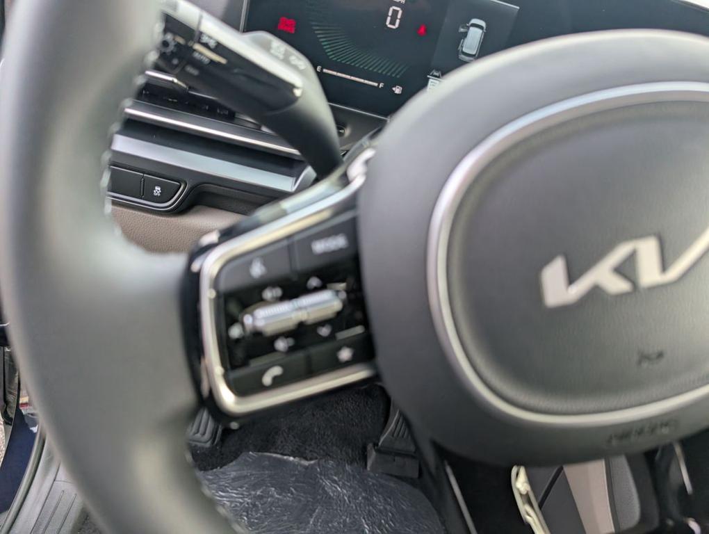new 2026 Kia Carnival car, priced at $39,575