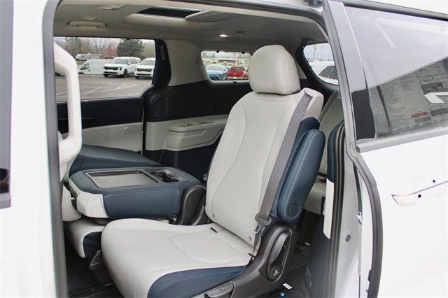 new 2025 Kia Carnival Hybrid car, priced at $48,183