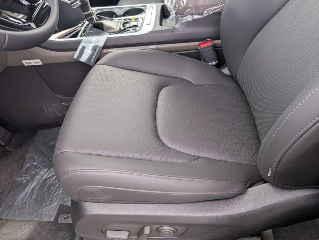 new 2026 Kia Carnival car, priced at $40,242