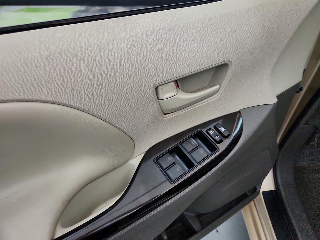 used 2013 Toyota Sienna car, priced at $4,795