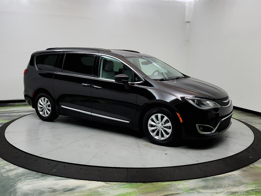 used 2017 Chrysler Pacifica car, priced at $9,950
