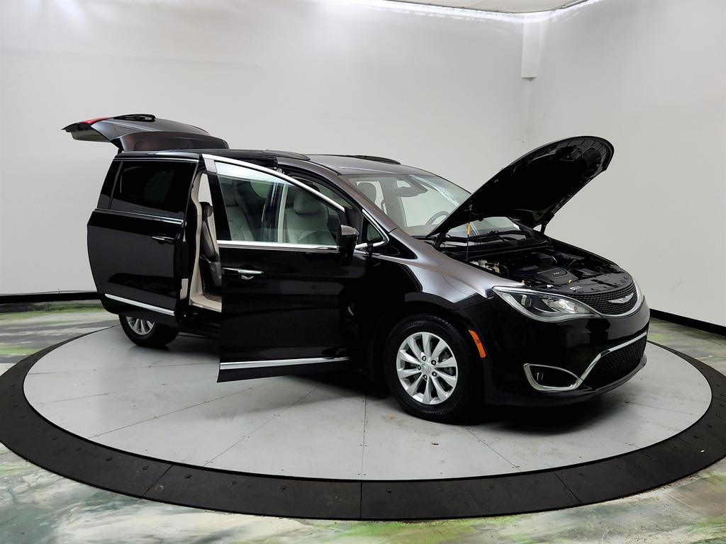 used 2017 Chrysler Pacifica car, priced at $9,950