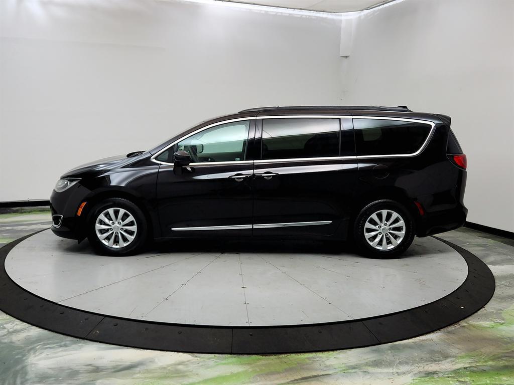 used 2017 Chrysler Pacifica car, priced at $9,950