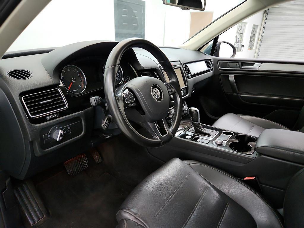 used 2016 Volkswagen Touareg car, priced at $9,895