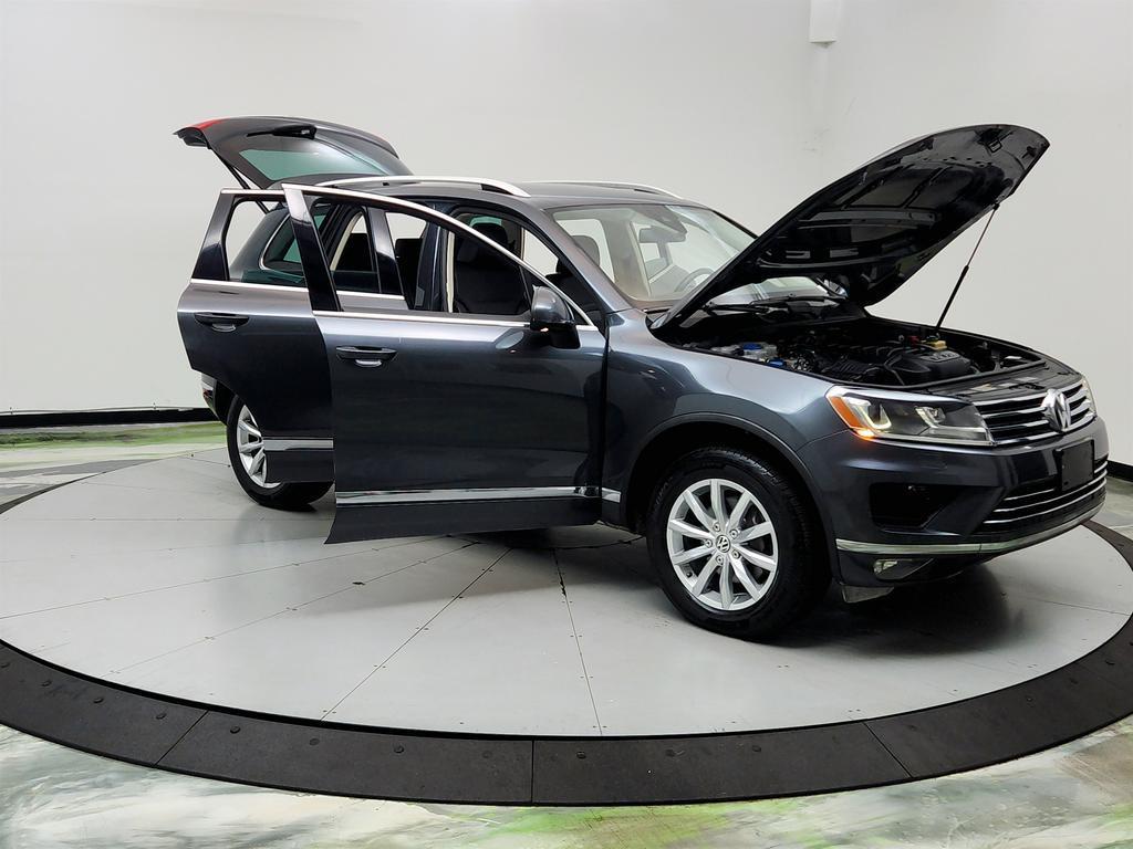 used 2016 Volkswagen Touareg car, priced at $9,895