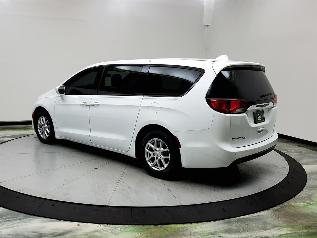 used 2018 Chrysler Pacifica car, priced at $10,695