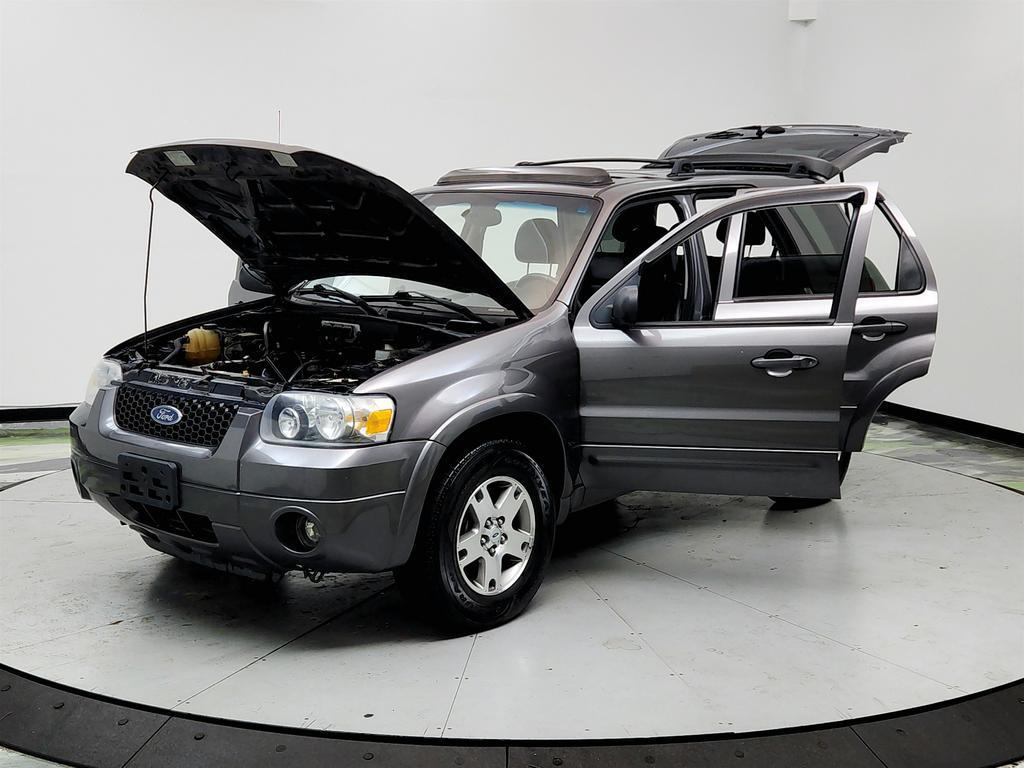 used 2005 Ford Escape car, priced at $3,495