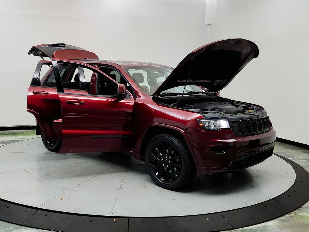 used 2018 Jeep Grand Cherokee car, priced at $12,245